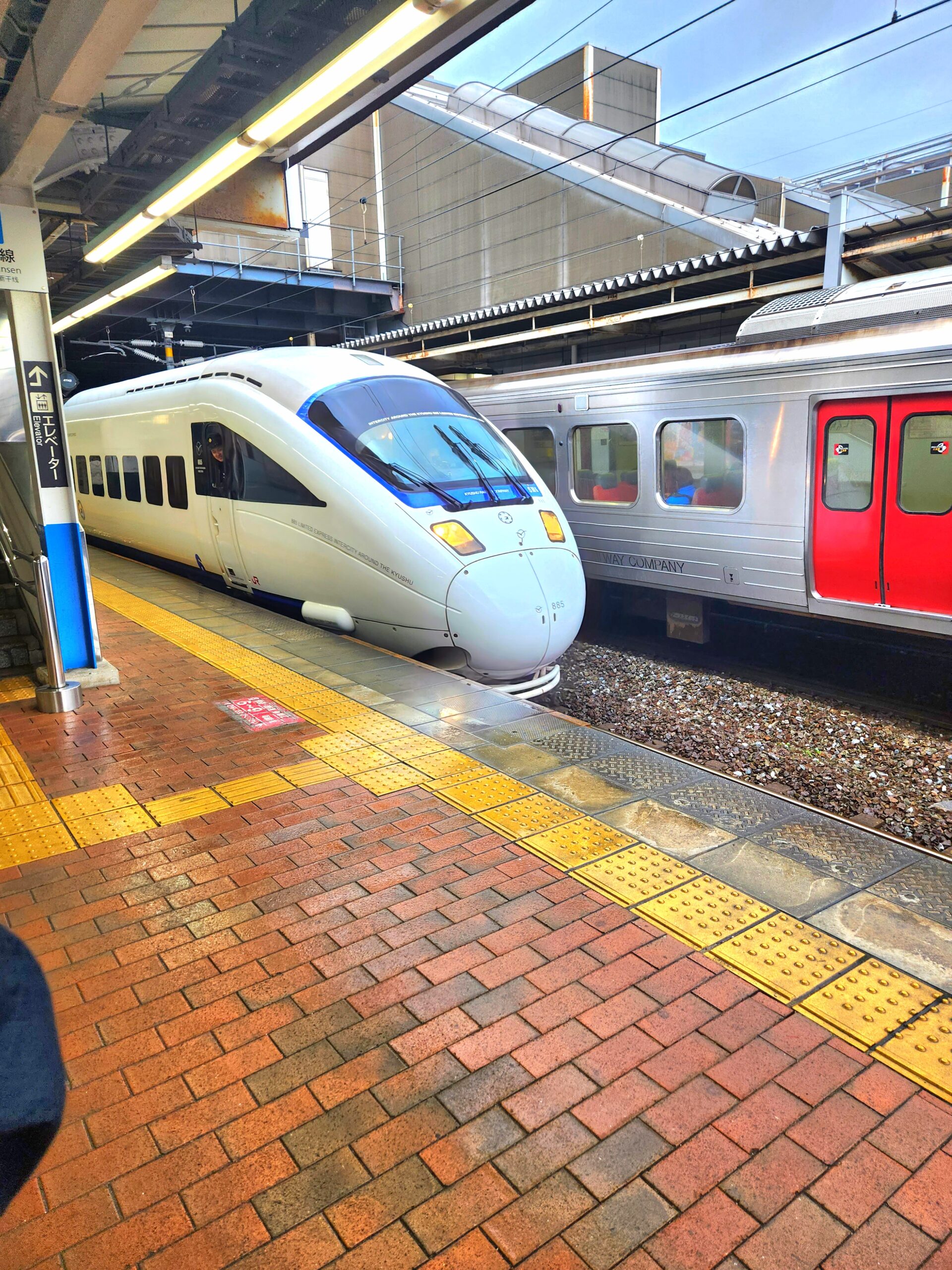 후쿠오카 열차 사진